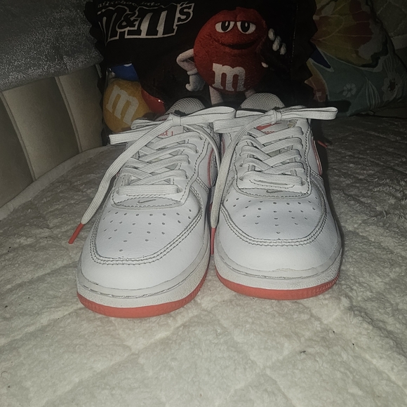 Nike Kids White and Pink Sneakers - Picture 5 of 12
